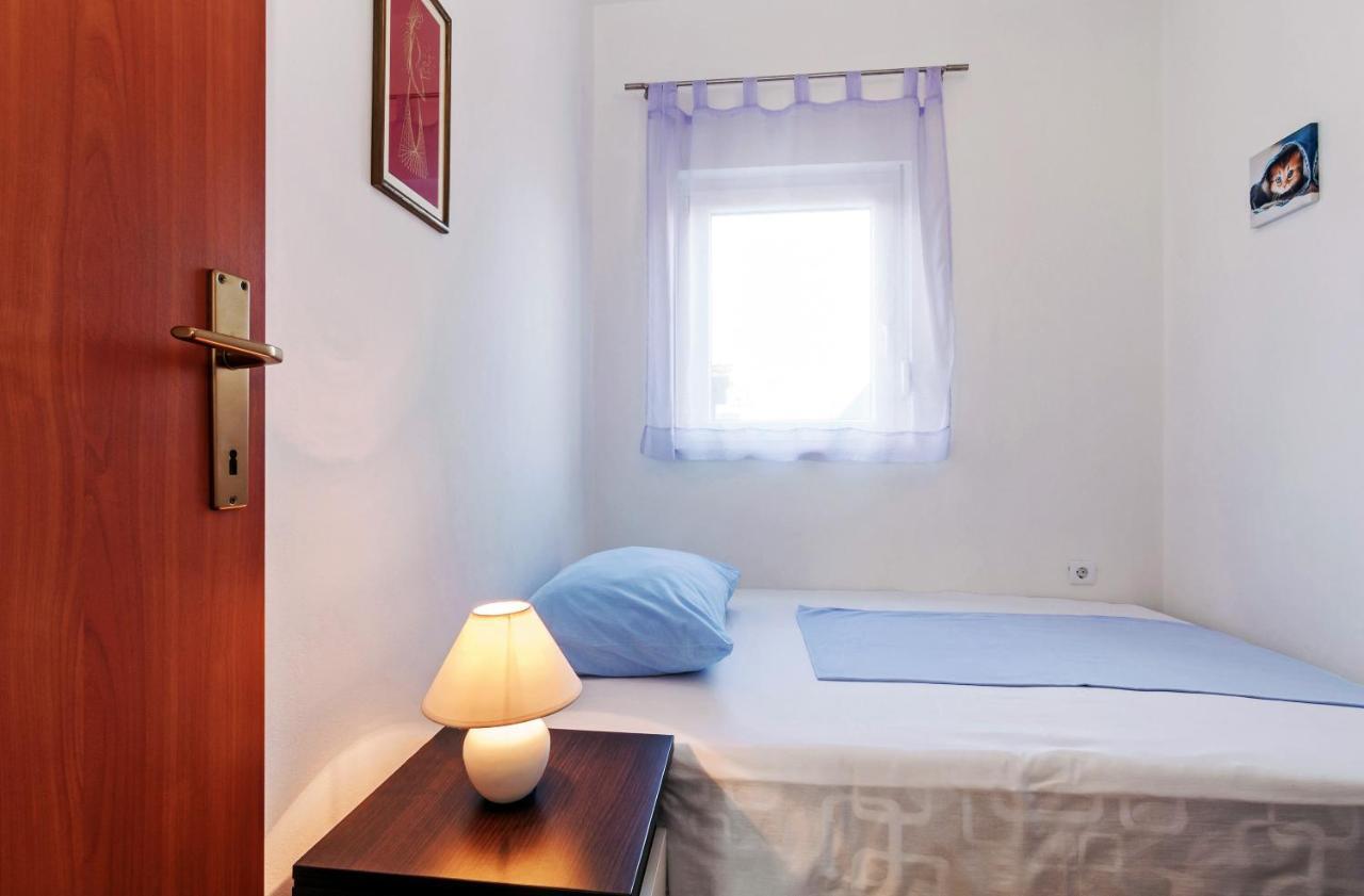 Apartment Marelja - Private Parking And Balcony Zadar Exterior photo